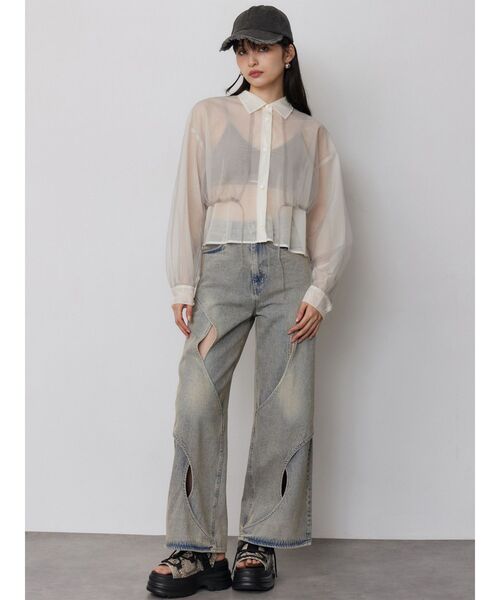 MURUA（ムルーア）の「カーブカットワークデニム（デニムパンツ・レディース・ブラック/ブルー・2/1）」の4枚目の写真