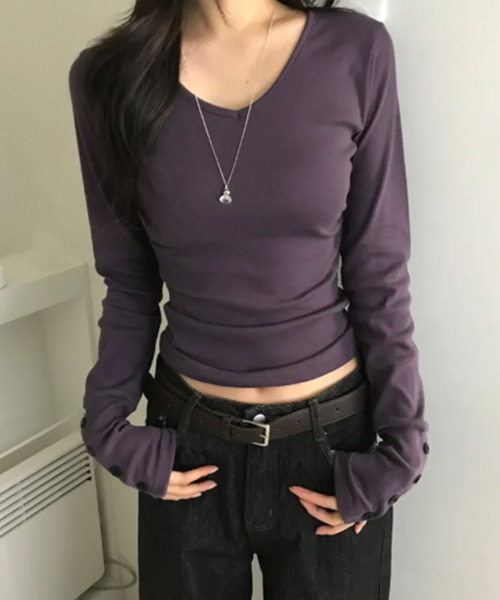 VIVID LADY（ビビッドレディー）の「Vネック ロングスリーブ Tシャツ（Tシャツ/カットソー・レディース・クリーム/グレー/ブラック/ブラウン/パープル・FREE）」の7枚目の写真