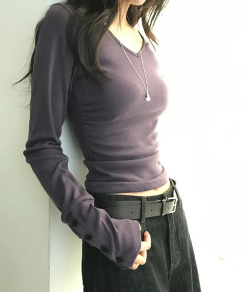 VIVID LADY（ビビッドレディー）の「Vネック ロングスリーブ Tシャツ（Tシャツ/カットソー・レディース・クリーム/グレー/ブラック/ブラウン/パープル・FREE）」の10枚目の写真