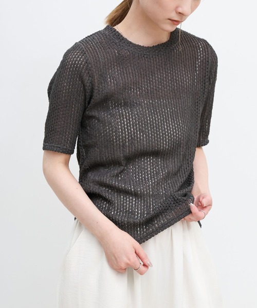 select MOCA(セレクトモカ)の「ストレッチ透かし編みデザインTシャツ(Tシャツ/カットソー・レディース・オフホワイト/チャコールグレー/ベージュ・FREE)」の19枚目の写真