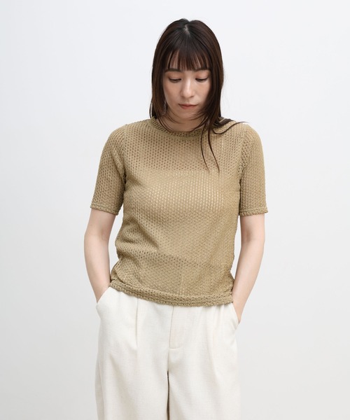 select MOCA(セレクトモカ)の「ストレッチ透かし編みデザインTシャツ(Tシャツ/カットソー・レディース・オフホワイト/チャコールグレー/ベージュ・FREE)」の7枚目の写真