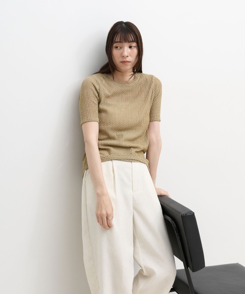 select MOCA(セレクトモカ)の「ストレッチ透かし編みデザインTシャツ(Tシャツ/カットソー・レディース・オフホワイト/チャコールグレー/ベージュ・FREE)」の13枚目の写真