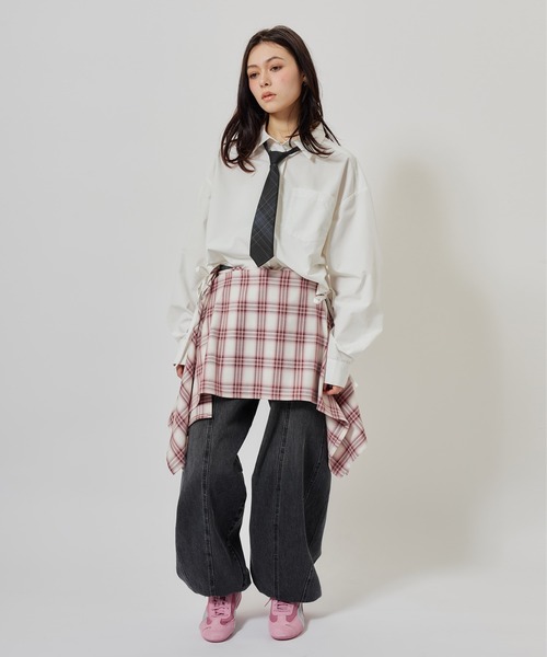 atmos pink（アトモスピンク）の「atmos pink Shirring Cropped Shirt / アトモスピンク シーリング クロップド シャツ（シャツ/ブラウス・レディース・ホワイト/サックスブルー・FREE）」の20枚目の写真