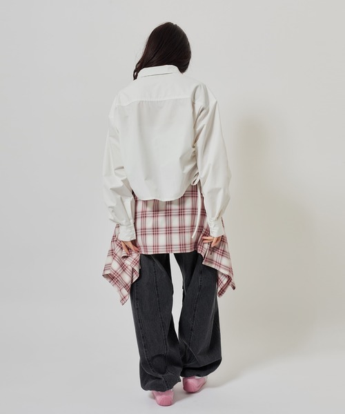 atmos pink（アトモスピンク）の「atmos pink Shirring Cropped Shirt / アトモスピンク シーリング クロップド シャツ（シャツ/ブラウス・レディース・ホワイト/サックスブルー・FREE）」の19枚目の写真