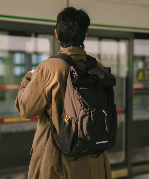 RAWROW（ロウロウ）の「ストリングロールトップバックパック773 [2色]（バックパック/リュック・レディース・ブラック/ブラックミックス・FREE）」の4枚目の写真