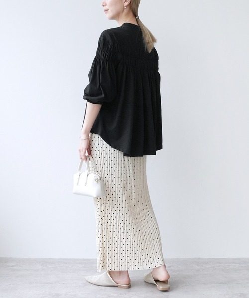 reca（レカ）の「ブラウス風ピンタックギャザーカットソー（Tシャツ/カットソー・レディース・ブラック/ホワイト・M-L）」の7枚目の写真