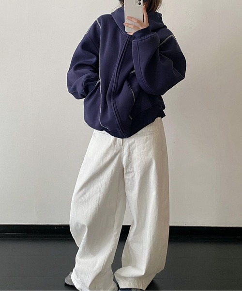 AMAJI（アマジ）の「オーバーサイズジップパーカー（パーカー・レディース・ネイビー/グレー・X-LARGE/LARGE/MEDIUM/SMALL/XX-LARGE）」の2枚目の写真
