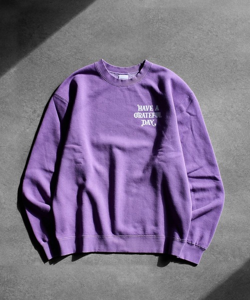 ROSE BUD(ローズバッド)の「(HAVE A GRATEFUL DAY)CREW SWEATSHIRT(スウェット・レディース・ブラック/パープル・S)」の2枚目の写真