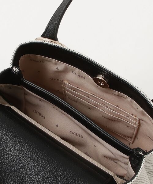 Guess(ゲス)の「ALICE Small Tote トートバッグ(ショルダーバッグ・レディース・ブラック・ONE SIZE)」の14枚目の写真