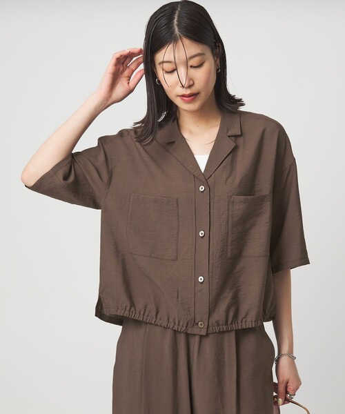 green label relaxing(グリーンレーベルリラクシング)の「【WEB限定】<at ease>ポケット オープンカラー シャツ(シャツ/ブラウス・レディース・ナチュラル/ダークブラウン/ブラック・FREE)」の1枚目の写真
