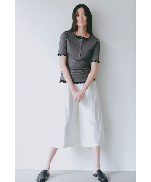 ANF.MUU(アンフムー)の「メローデザインヘンリーネックシアートップス(Tシャツ/カットソー・レディース・グレー/アイボリー/ブラック/ライトグリーン/ピンク・FREE)」の8枚目の写真
