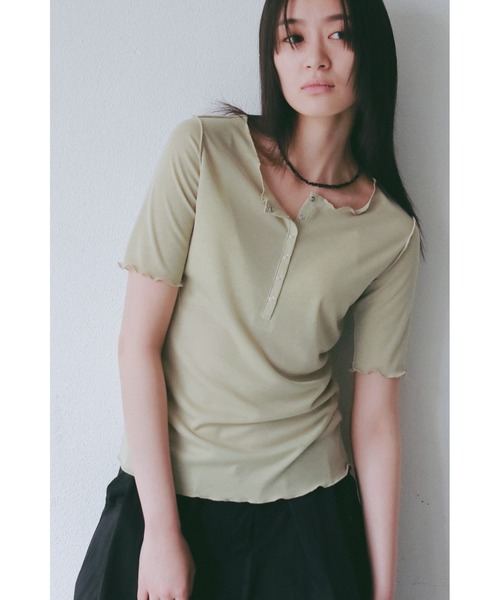 ANF.MUU(アンフムー)の「メローデザインヘンリーネックシアートップス(Tシャツ/カットソー・レディース・グレー/アイボリー/ブラック/ライトグリーン/ピンク・FREE)」の19枚目の写真