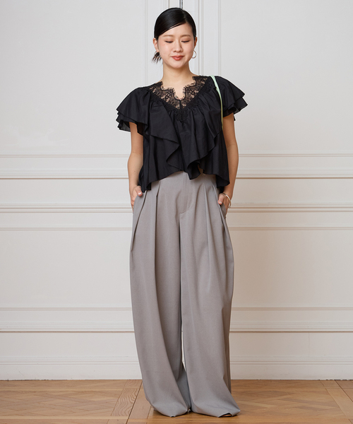 IENA LA BOUCLE（イエナラブークル）の「IENA LA BOUCLE レース Vネックブラウス（シャツ/ブラウス・レディース・ホワイト/ブラック・FREE）」の3枚目の写真