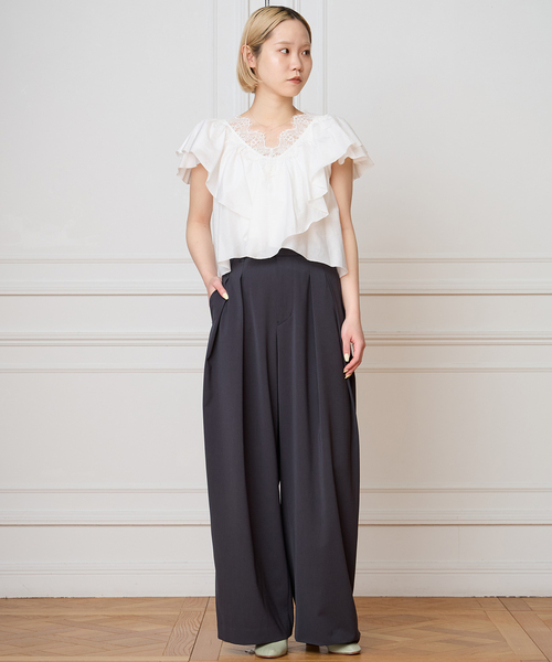 IENA LA BOUCLE（イエナラブークル）の「IENA LA BOUCLE レース Vネックブラウス（シャツ/ブラウス・レディース・ホワイト/ブラック・FREE）」の4枚目の写真