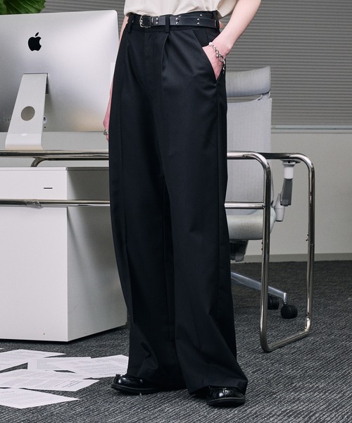 SELLE GLANT(セレグランテ)の「SEMI-WIDE STRAIGHT SLACKS PANTS / セミワイドストレートスラックスパンツ(スラックス・メンズ・ブラック/ダークグレー・SMALL/LARGE/MEDIUM)」の5枚目の写真