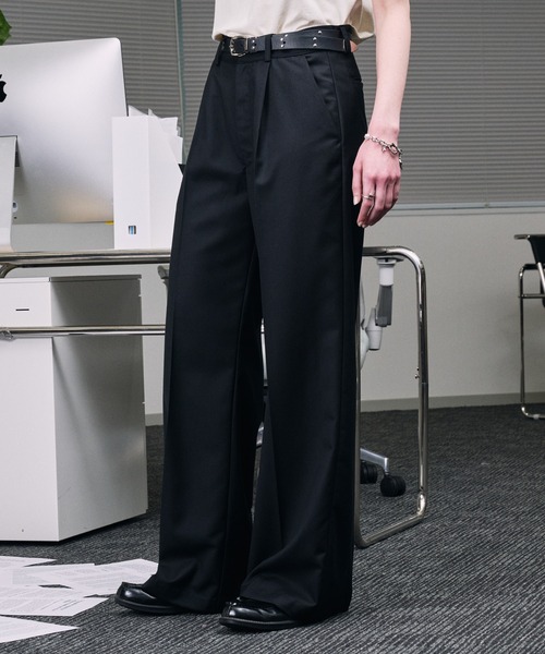 SELLE GLANT(セレグランテ)の「SEMI-WIDE STRAIGHT SLACKS PANTS / セミワイドストレートスラックスパンツ(スラックス・メンズ・ブラック/ダークグレー・SMALL/LARGE/MEDIUM)」の6枚目の写真