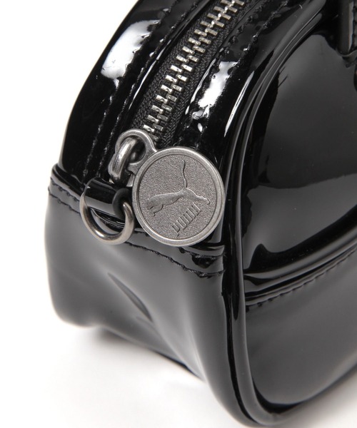 Elura(エルーラ)の「【PUMA(プーマ)】マイクログリップバッグ/587933(ハンドバッグ・レディース・ブラック/レッド/シルバー・ONE SIZE)」の7枚目の写真