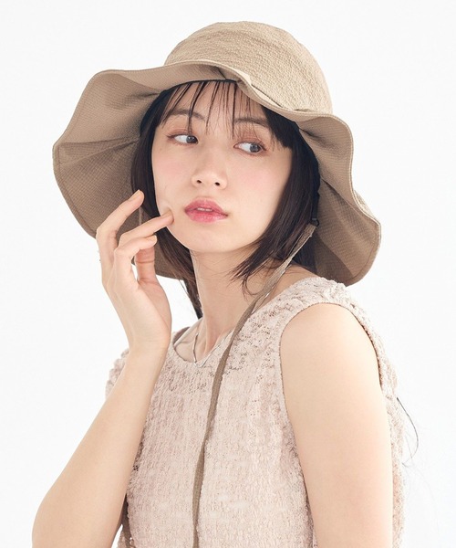 earth music&ecology(アースミュージックアンドエコロジー)の「【UVカット】タックハット(ハット・レディース・ブラック/チェック/モカ・FREE)」の1枚目の写真