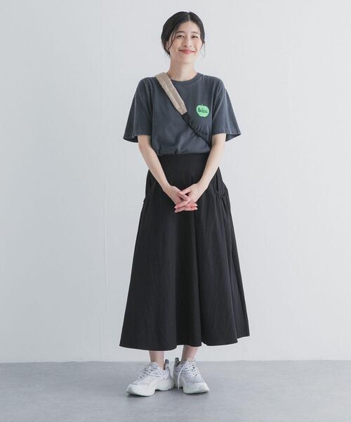 URBAN RESEARCH DOORS(アーバンリサーチドアーズ)の「撥水ポケットギャザースカート(スカート・レディース・ブラック/ライトカーキ・FREE)」の9枚目の写真