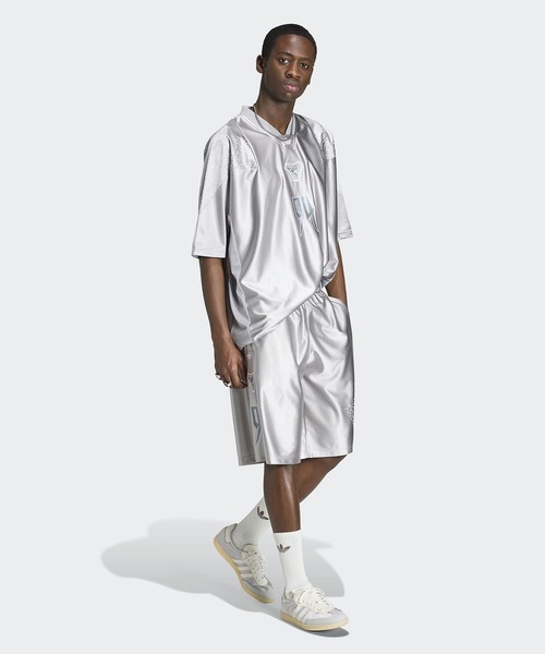 adidas(アディダス)の「adidas/アディダス ADILENIUM シーズン 5 エキップメント ジャージ ゲームTシャツ ユニフォーム風 サッカーT サテン風 秋 秋服 2026年秋冬(Tシャツ/カットソー・メンズ・ブラック/シルバー・M/L/XL)」の3枚目の写真