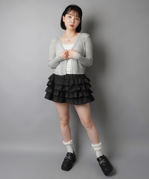 SPINNS(スピンズ)の「フリルティアードショートパンツ(その他パンツ・レディース・ホワイト/ブラック・ONESIZE)」の9枚目の写真