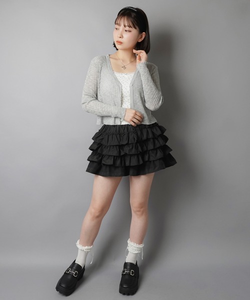 SPINNS(スピンズ)の「フリルティアードショートパンツ(その他パンツ・レディース・ホワイト/ブラック・ONESIZE)」の8枚目の写真