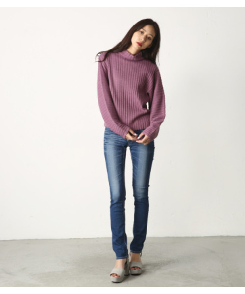MOUSSY(マウジー)の「NYLON fit Straight Slim(デニムパンツ・レディース・ブルー/ダークブルー・26inch/27inch/24inch/23inch/25inch)」の2枚目の写真