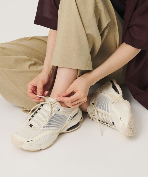Reebok(リーボック)の「<Reebok>DMX シリーズ 3000 スニーカー(スニーカー・レディース・ブラック/オフホワイト・25cm/23cm/24cm)」の1枚目の写真