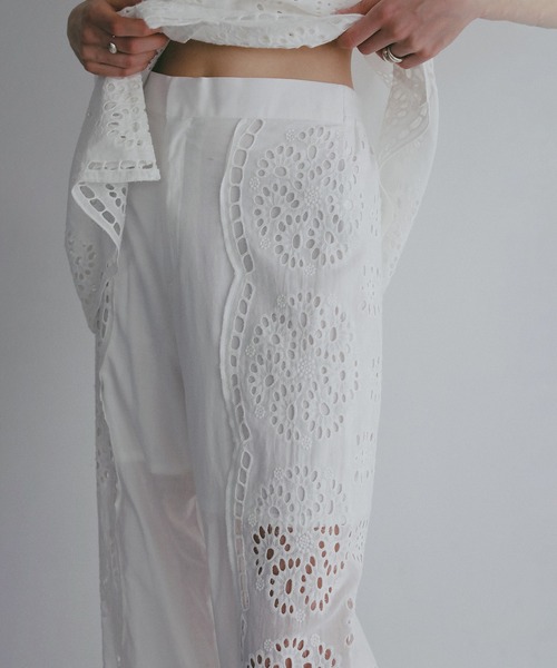 MANOF(マノフ)の「CUT WORK LACE PANTS(その他パンツ・レディース・ホワイト/ブラック・S/M)」の8枚目の写真