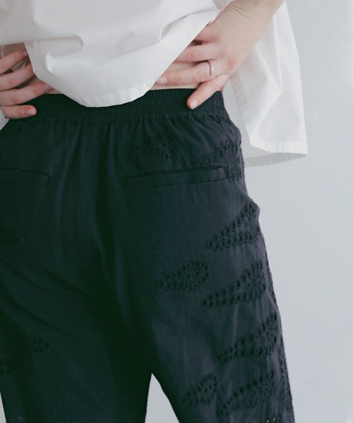 MANOF(マノフ)の「CUT WORK LACE PANTS(その他パンツ・レディース・ホワイト/ブラック・S/M)」の16枚目の写真