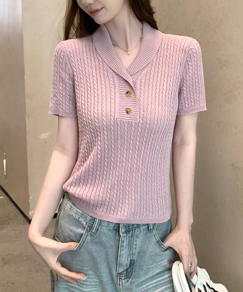 AMAJI(アマジ)の「襟付き ケーブル編み ハーフボタン 半袖ニットトップス(Tシャツ/カットソー・レディース・ライトピンク/ベージュ/イエロー/ネイビー・FREE)」の4枚目の写真