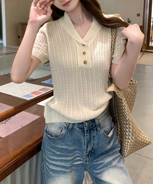 AMAJI(アマジ)の「襟付き ケーブル編み ハーフボタン 半袖ニットトップス(Tシャツ/カットソー・レディース・ライトピンク/ベージュ/イエロー/ネイビー・FREE)」の7枚目の写真