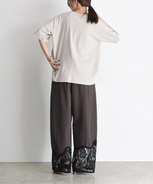 Eimee Law(エイミーロウ)の「箔プリント メッシュコンビネーションTシャツ(Tシャツ/カットソー・レディース・オフホワイト/ベージュ/ブラック・FREE)」の15枚目の写真