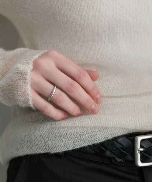 HALDEN（ハルデン）の「textured band ring (R019_silver)（リング・レディース・その他・FREE）」の2枚目の写真