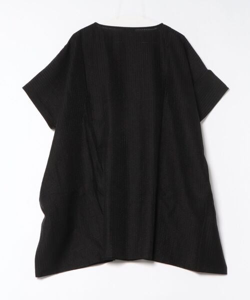 Bshop(ビショップ)の「eunoia|ボートネックポンチョ WOMEN(シャツ/ブラウス・レディース・ブラック・ONE)」の2枚目の写真