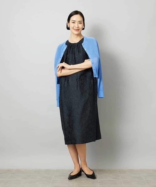 MICHEL KLEIN(ミッシェル・クラン)の「ホールガーメント®シアークルーネックカーディガン(その他アウター・レディース・ブルー/ブラック・38/40)」の22枚目の写真