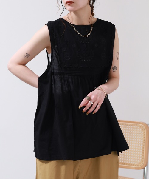 FUNALIVE(ファンアライブ)の「フロントヨーク刺繍切替ベスト(ベスト・レディース・アイボリー/ブラック/ブルーグリーン・M-L)」の22枚目の写真
