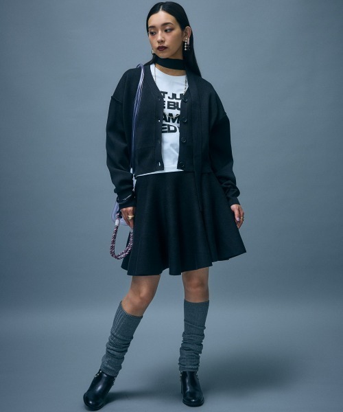 GEVS.(ジェイヴィス)の「ロゴプリントコンパクトTシャツ<大きいサイズ有>GEVS.(Tシャツ/カットソー・レディース・ブラック/オフホワイト・3L/LL/L/M/5L/4L)」の11枚目の写真