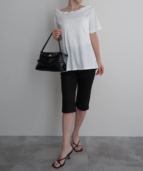 Rashik(ラシク)の「【Rashik】フリルネックワンショルTシャツ 半袖 カットソー オフショル(Tシャツ/カットソー・レディース・ホワイト/ブラック/グレー/ピンク・FREE)」の7枚目の写真