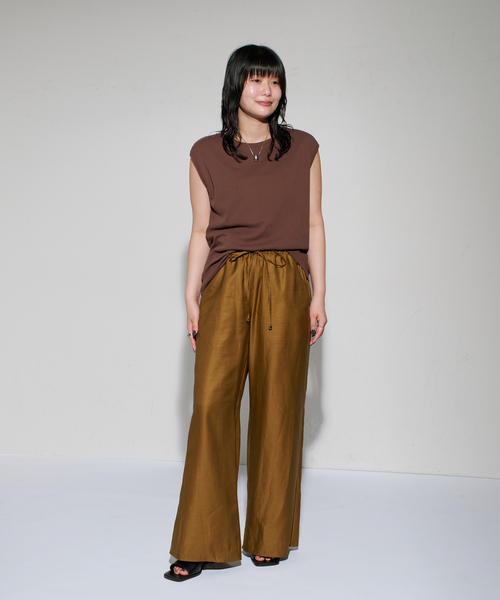GRISE（グリーズ）の「《/WEB+一部店舗限定》GRISE6cmレザーハイバンプウェッジミュールサンダル（サンダル・レディース・ブラック/ベージュ・X-LARGE/SMALL/MEDIUM/LARGE）」の6枚目の写真