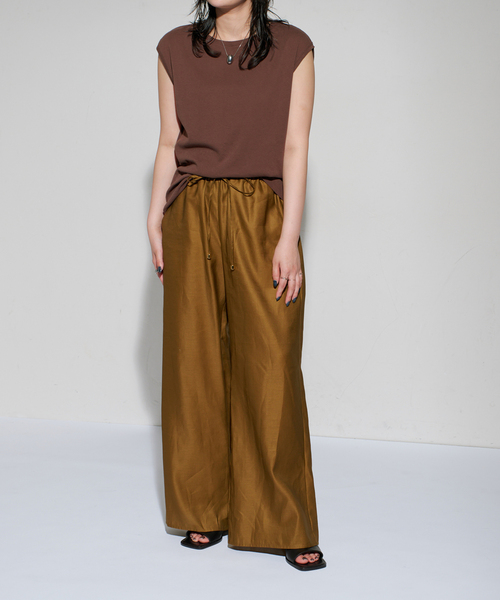 GRISE（グリーズ）の「《/WEB+一部店舗限定》GRISE6cmレザーハイバンプウェッジミュールサンダル（サンダル・レディース・ブラック/ベージュ・X-LARGE/SMALL/MEDIUM/LARGE）」の7枚目の写真