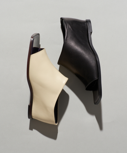 GRISE（グリーズ）の「《/WEB+一部店舗限定》GRISE6cmレザーハイバンプウェッジミュールサンダル（サンダル・レディース・ブラック/ベージュ・X-LARGE/SMALL/MEDIUM/LARGE）」の14枚目の写真