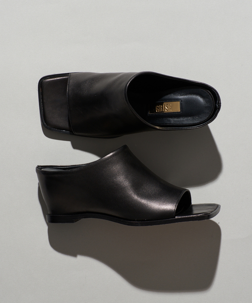 GRISE（グリーズ）の「《/WEB+一部店舗限定》GRISE6cmレザーハイバンプウェッジミュールサンダル（サンダル・レディース・ブラック/ベージュ・X-LARGE/SMALL/MEDIUM/LARGE）」の15枚目の写真