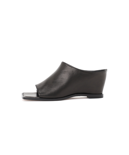 GRISE（グリーズ）の「《/WEB+一部店舗限定》GRISE6cmレザーハイバンプウェッジミュールサンダル（サンダル・レディース・ブラック/ベージュ・X-LARGE/SMALL/MEDIUM/LARGE）」の17枚目の写真