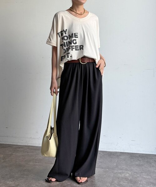 DouDou（ドゥドゥ）の「【WEB限定】2WAYポンチョロゴTEE（Tシャツ/カットソー・レディース・チャコールグレー/ダークブラウン/オフホワイト・FREE）」の4枚目の写真