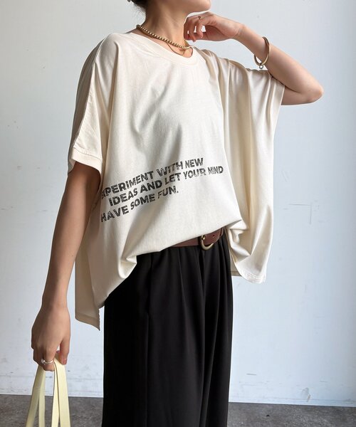 DouDou（ドゥドゥ）の「【WEB限定】2WAYポンチョロゴTEE（Tシャツ/カットソー・レディース・チャコールグレー/ダークブラウン/オフホワイト・FREE）」の11枚目の写真