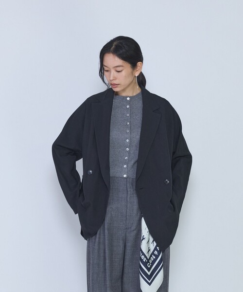 1er Arrondissement（プルミエアロンディスモン）の「ソフトドレープジャケット（テーラードジャケット・レディース・ブラック系その他3/カーキ・38/36）」の2枚目の写真