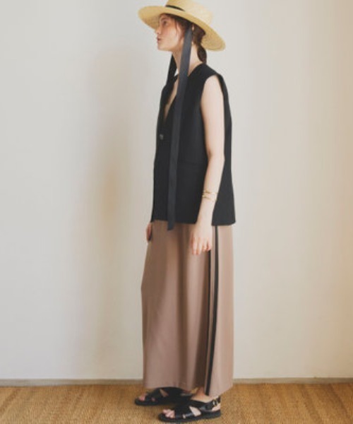 Doux archives(ドゥアルシーヴ)の「麻混ジレ(その他アウター・レディース・ブラック・38)」の4枚目の写真