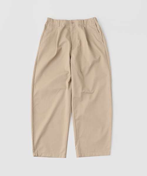 B.C STOCK（ベーセーストック）の「ボリュームタック サマーチノ（その他パンツ・メンズ・ベージュ/ブラック・LARGE/MEDIUM）」の2枚目の写真
