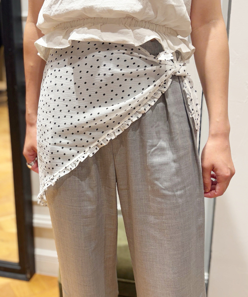 IENA LA BOUCLE(イエナラブークル)の「IENA LA BOUCLE シアードットバブーシュカ(バンダナ/スカーフ・レディース・ホワイト系その他/ブラック系その他・FREE)」の2枚目の写真